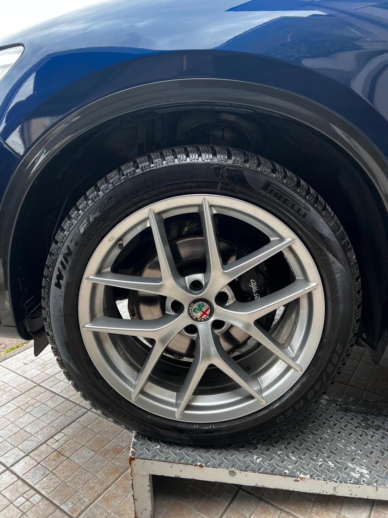 Alfa Romeo Stelvio 2.2 Turbodiesel 190 CV AT8 RWD Executive