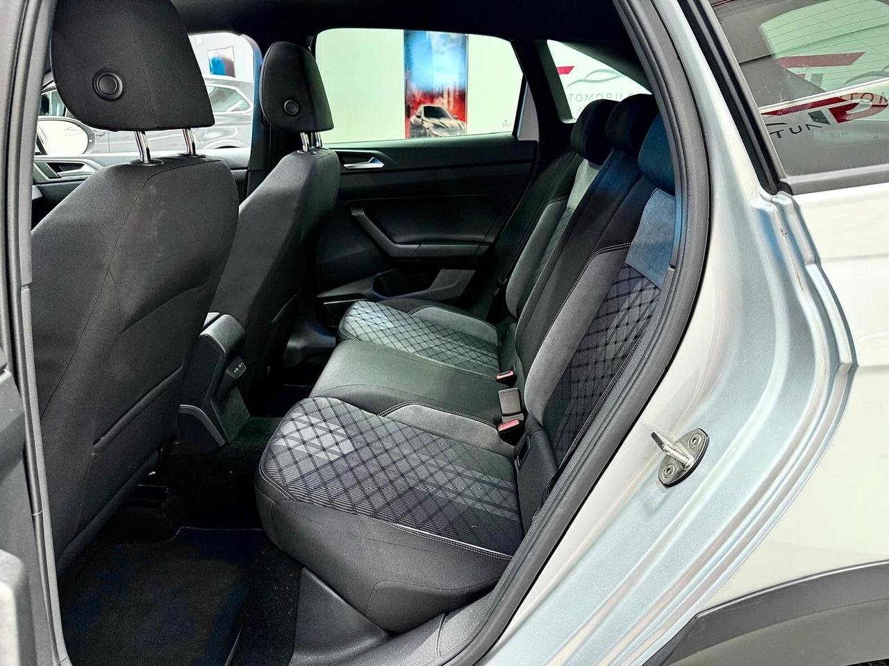 Volkswagen Taigo 1.0 TSI 110 CV R-Line