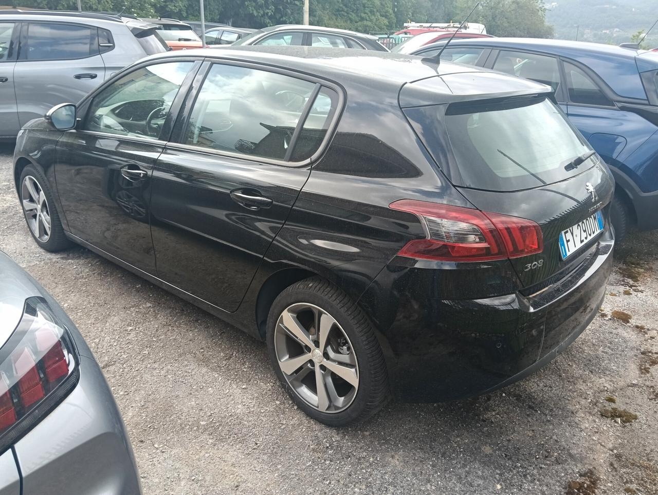 Peugeot 308 BlueHDi 100 S&S Business