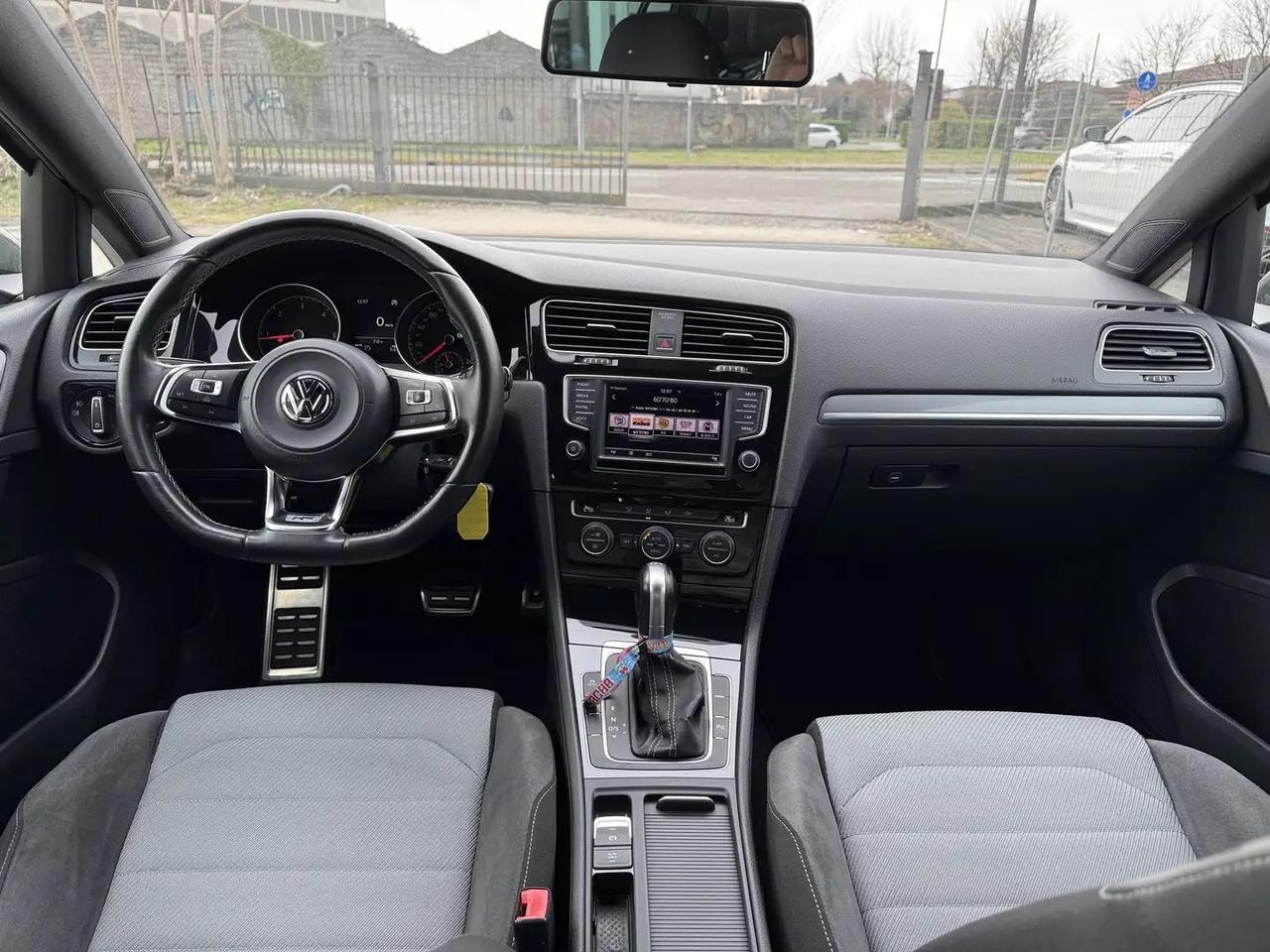 Volkswagen Golf 7 1.6 Tdi Dsg 110cv R-line Edition Uniporp E6