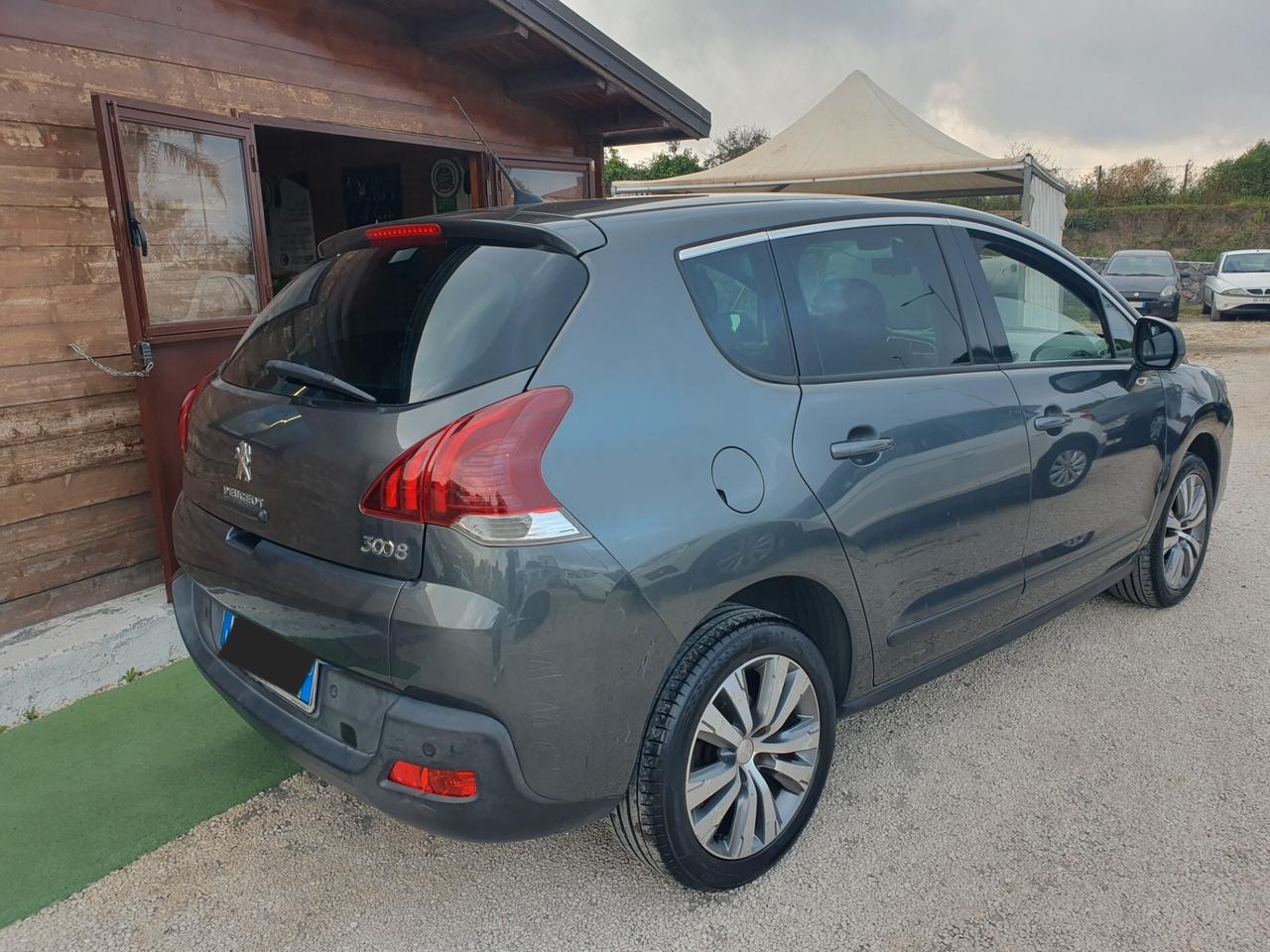 Peugeot 3008 1.6 HDi 115CV Business