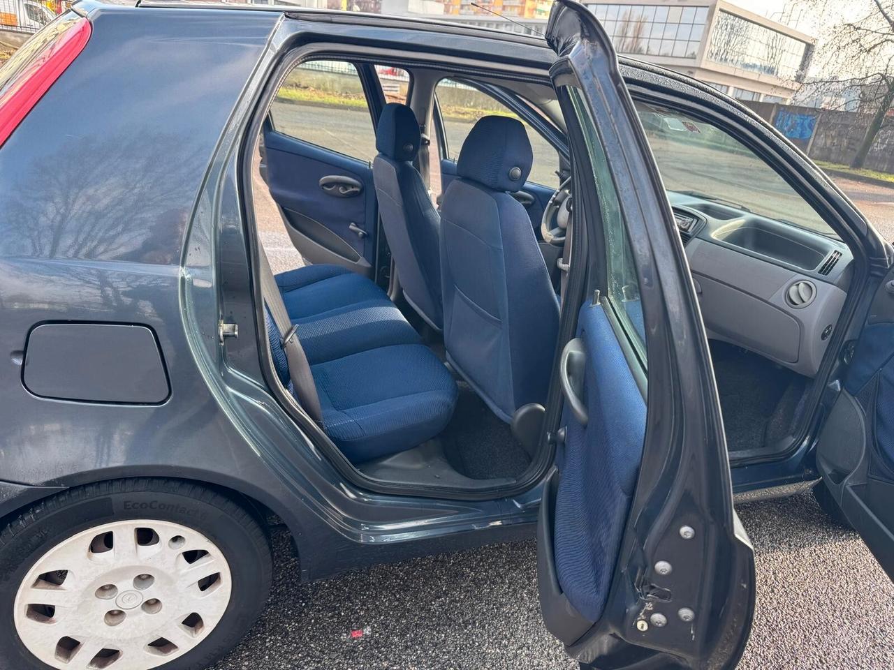 Fiat Punto 1.2i cat 5 porte ELX