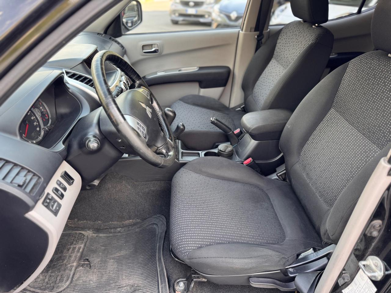 Mitsubishi L200 2.5 DI-D/178CV DC Intense Plus