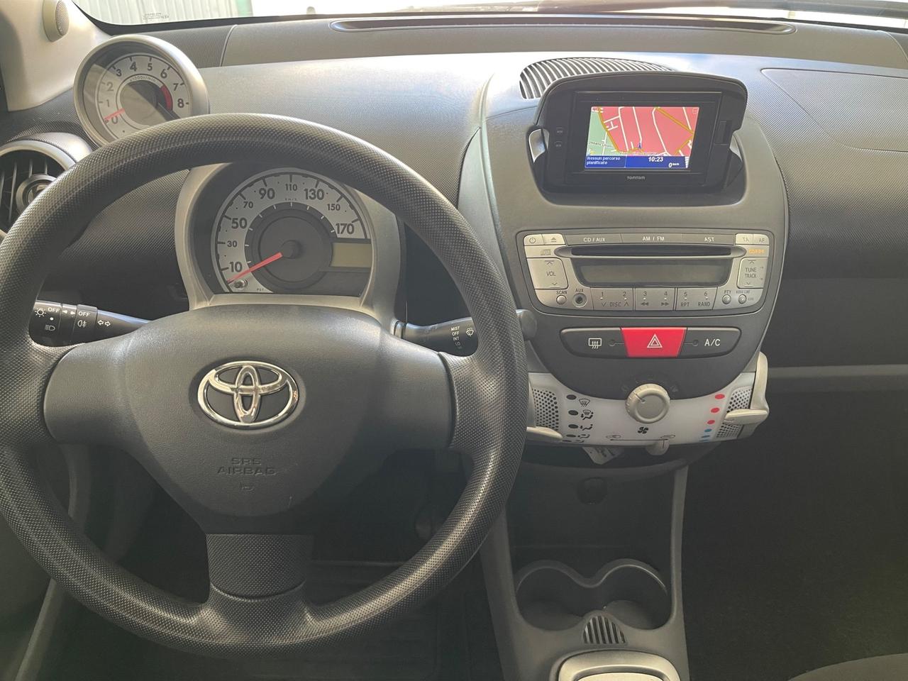 Toyota Aygo 1.0 12V VVT-i 5 porte Now Connect