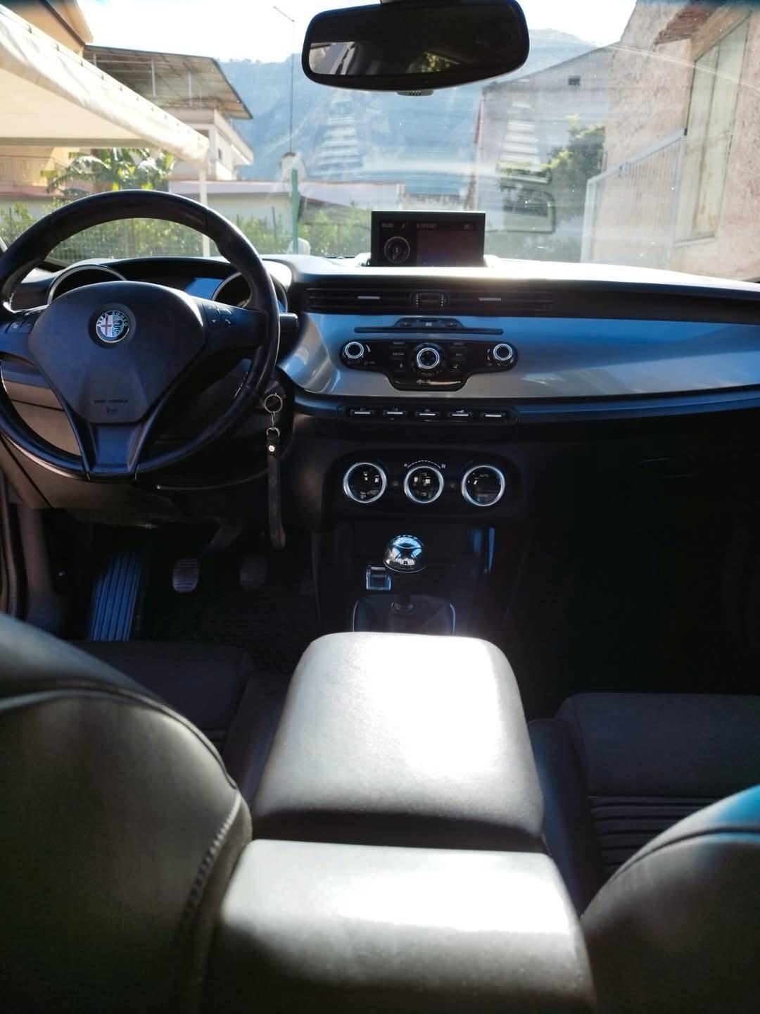Alfa Romeo Giulietta 1.6 JTDm-2 105 CV Exclusive