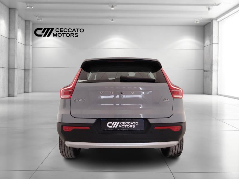 Volvo XC40 2.0 B3 Essential automatico