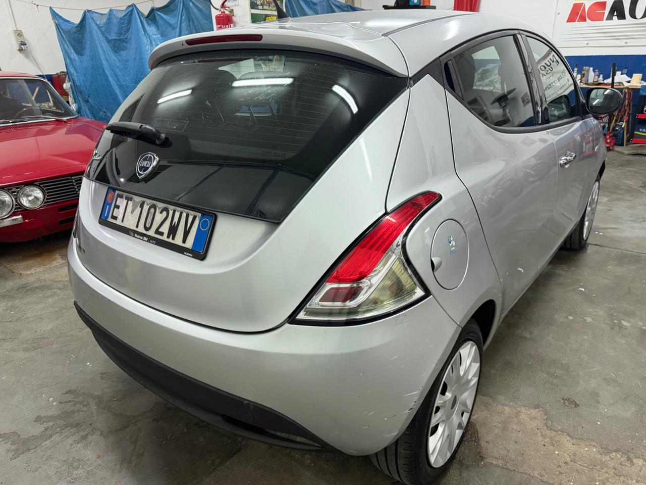 Lancia Ypsilon 1.2 69 CV 5 porte S&S Silver