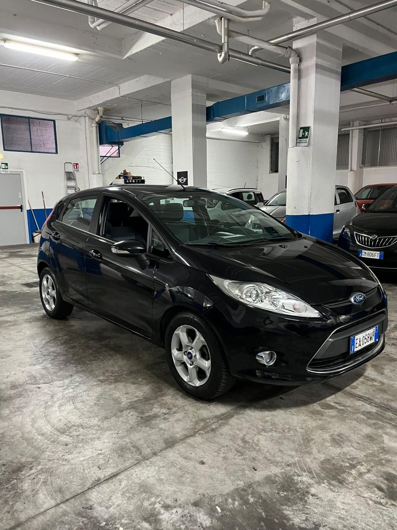 Ford Fiesta 1.4 5 porte Bz.- GPL Titanium