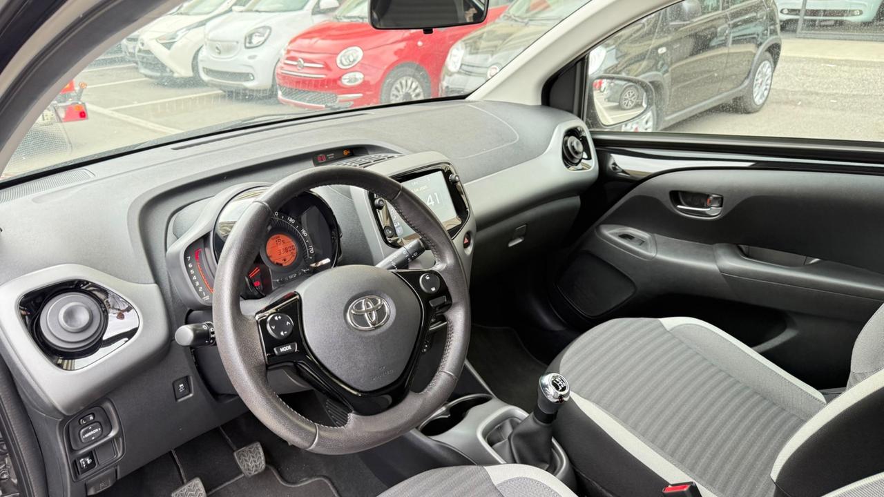 Toyota Aygo Connect 1.0 VVT-i 72 CV 5 porte x-cool LED NAVI CAR PLAY PDC BLUETOOTH CERCHI 16
