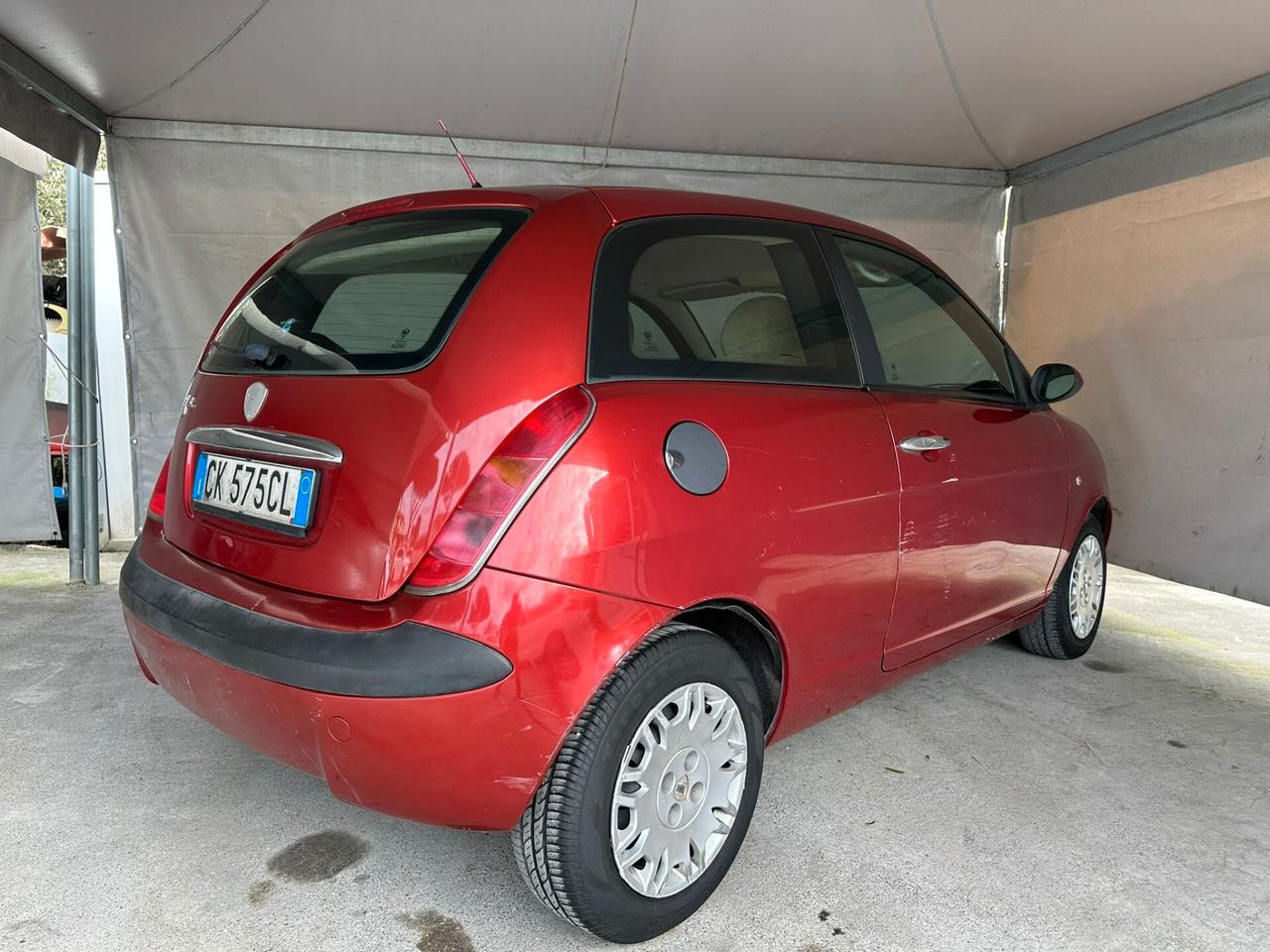 Lancia Ypsilon 1.2 16V Platino