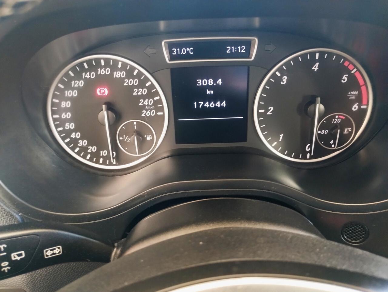 MERCEDES-BENZ B 160 EXECUTIVE – SOSPENSIONE NUOVA – € 8.600