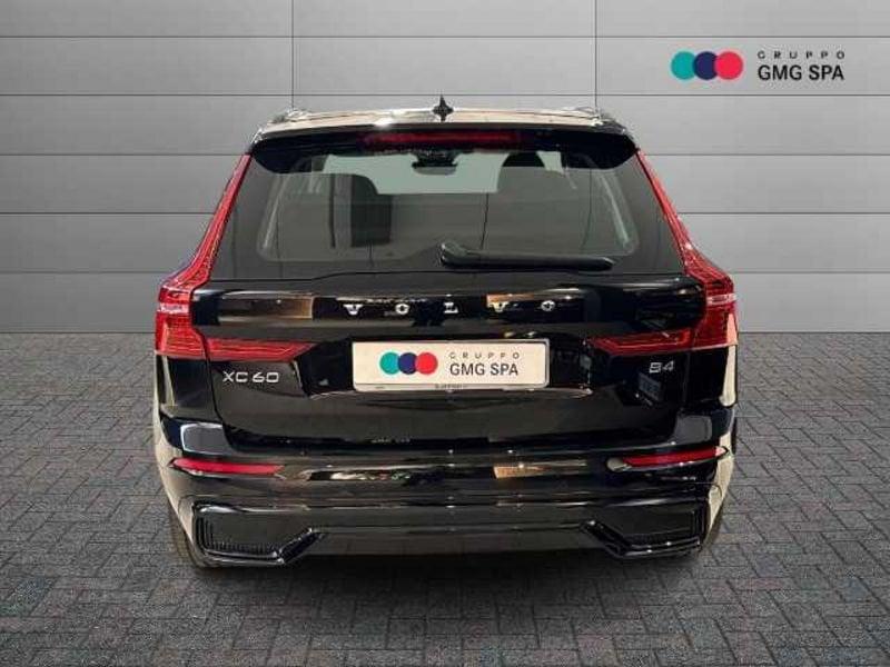 Volvo XC60 II 2022 2.0 b4 Plus Dark auto