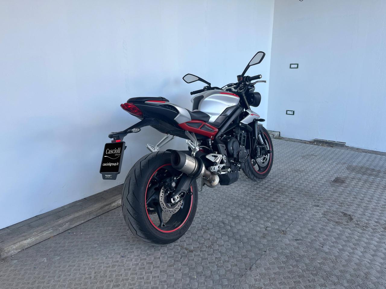 TRIUMPH Street Triple - Street Triple 765 R my17
