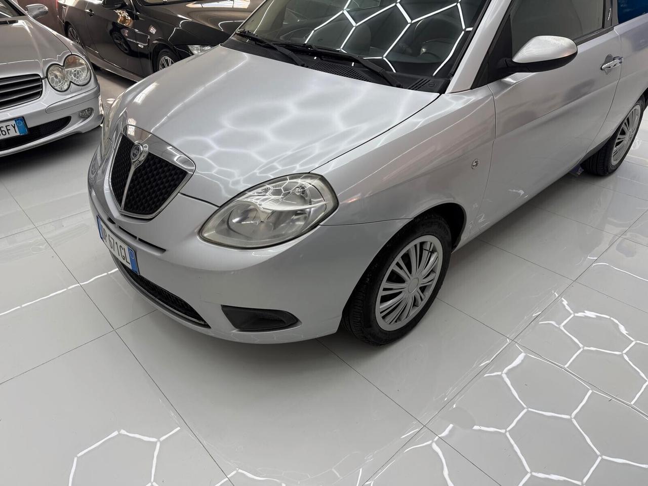 Lancia Ypsilon 3p. 60Cv -Benzina -Ok Neopatentati