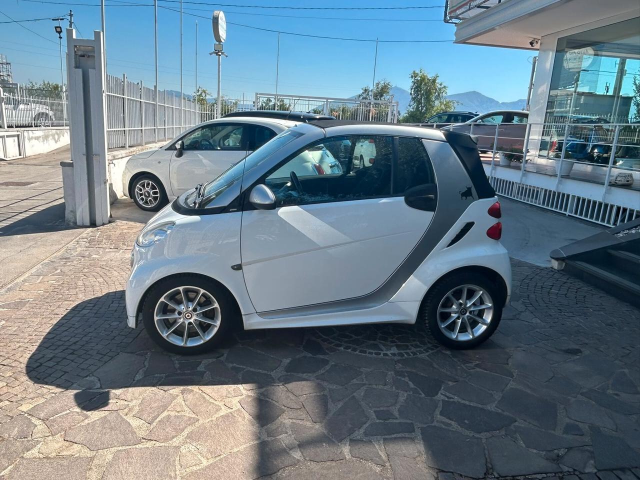 Smart ForTwo 1000 52 kW MHD cabrio passion