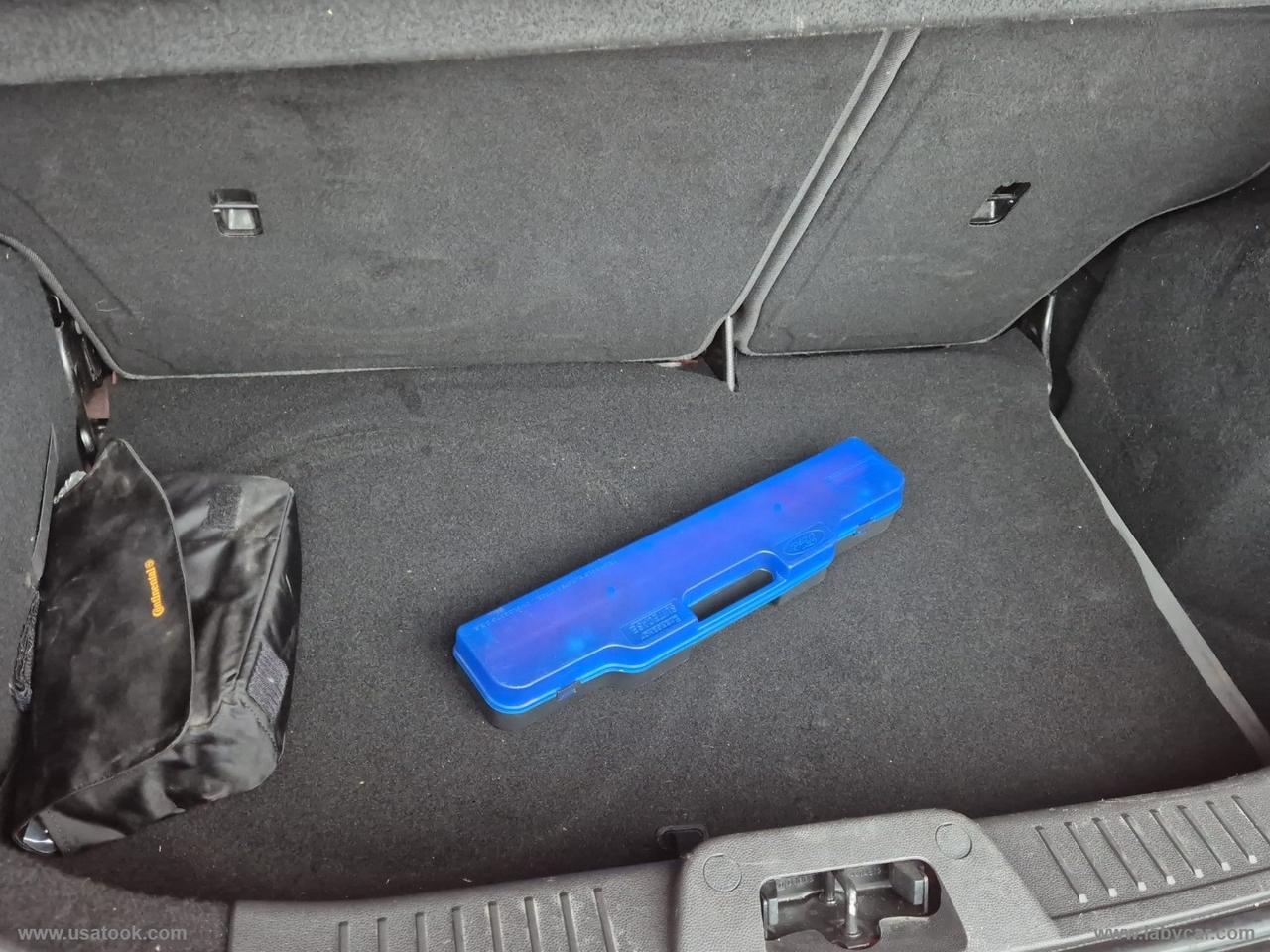 FORD Fiesta 1.4 5p. Bz.- GPL IMPIANTO A GAS - ANCHE NEOPATENTATI