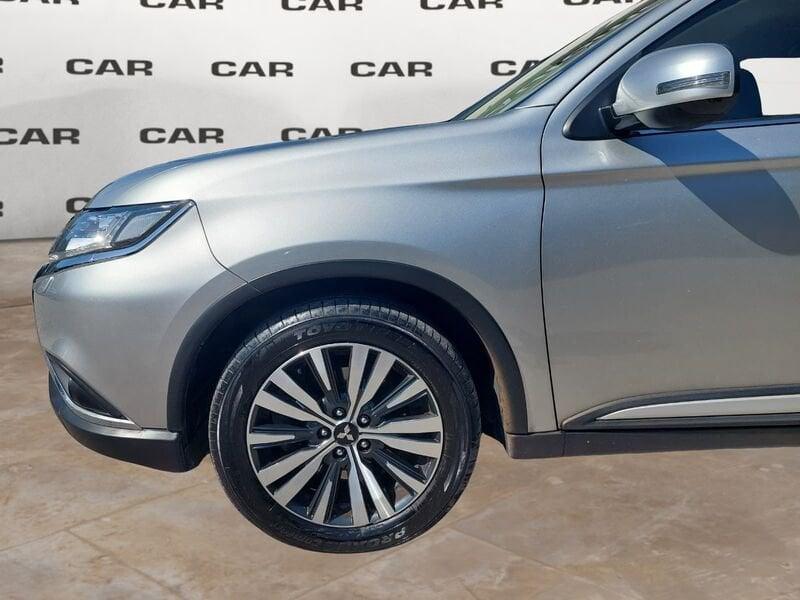 Mitsubishi Outlander Outlander 2.0 4WD GPL Bi-fuel CVT Instyle SDA 7 posti