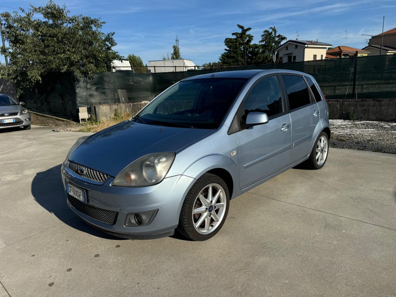 Ford Fiesta 1.2 16V 5p. Ghia