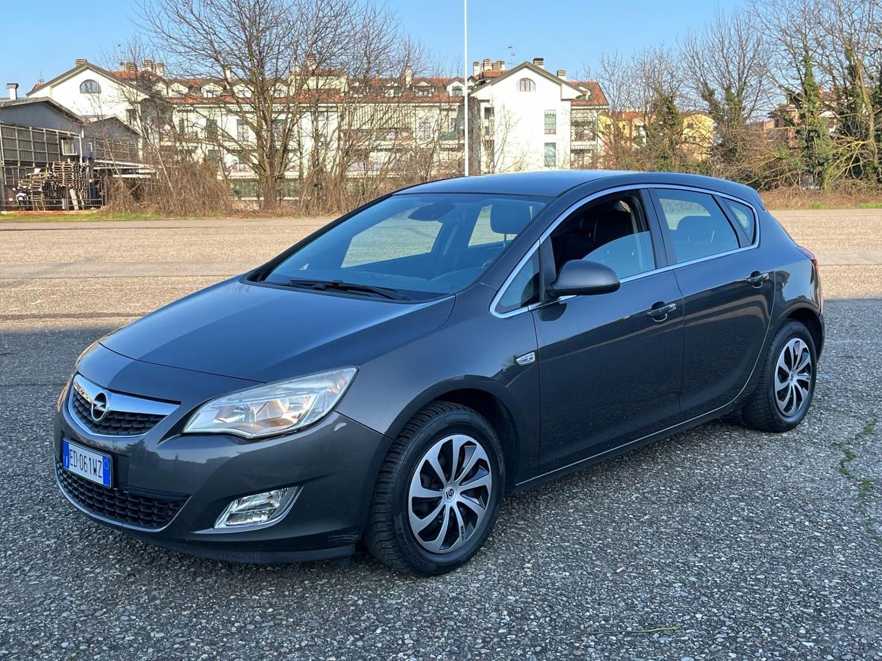 Opel Astra 1.4 Benzina Euro 5 no limiti circolazione