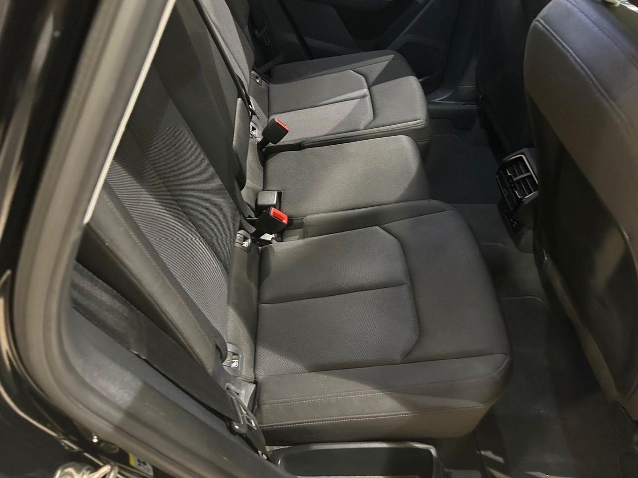 Audi Q3 45 TFSI e S tronic Business