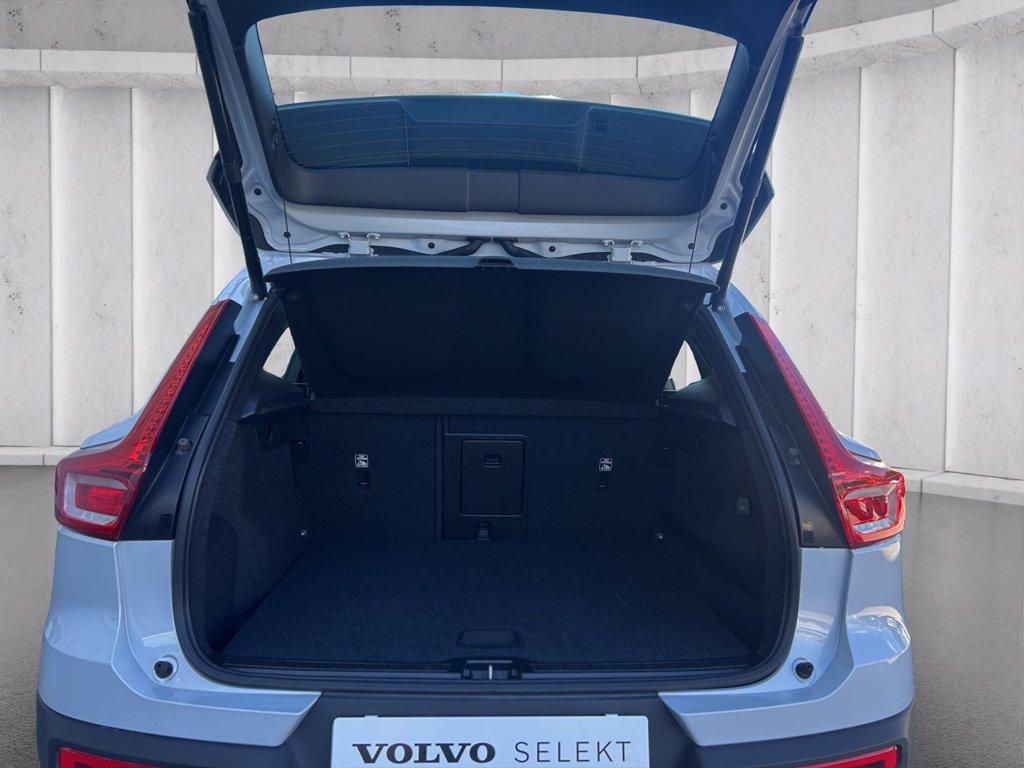 VOLVO XC40 1.5 t3 Momentum Pro 163cv auto my21 del 2020