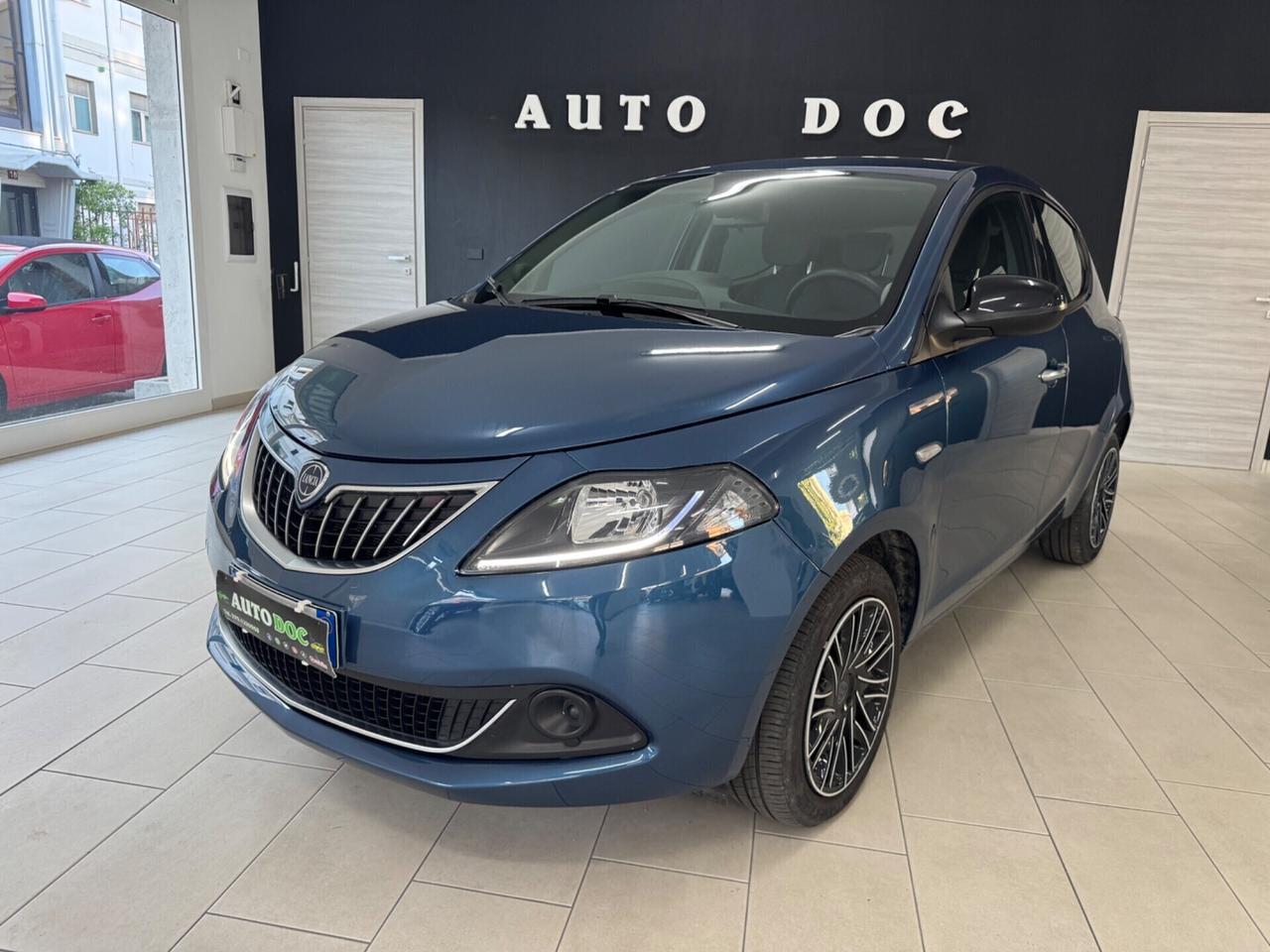 Lancia Ypsilon 1.0 FireFly 5 porte S&S Hybrid Silver Plus