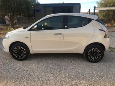 Lancia Ypsilon 0.9 TwinAir 5 porte Metano Ecochic Platinum