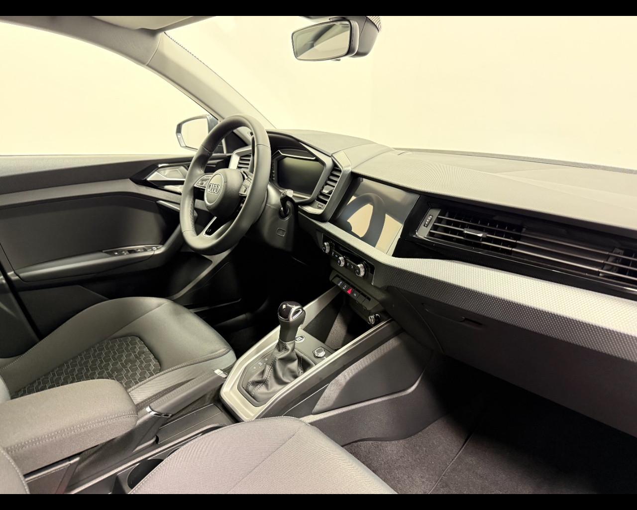 AUDI A1 ALLSTREET 30 TFSI S-TRONIC IDENTITY CONTRAST