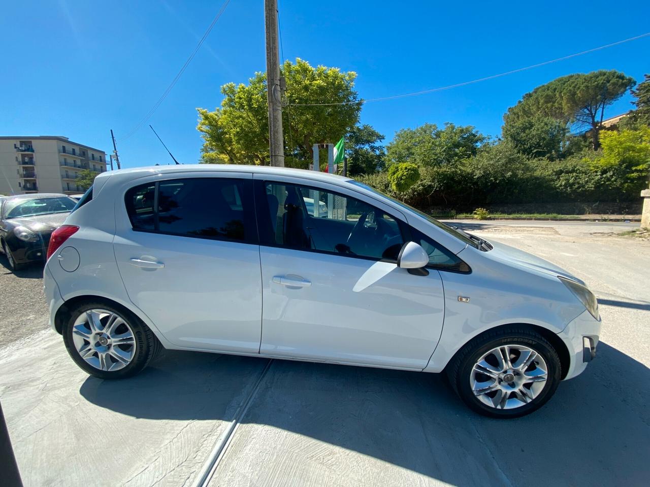 Opel Corsa 1.2 85CV 5 porte GPL-TECH Club