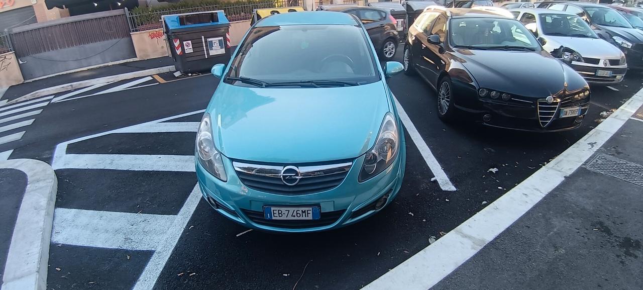 Opel Corsa 1.2 3 porte Club