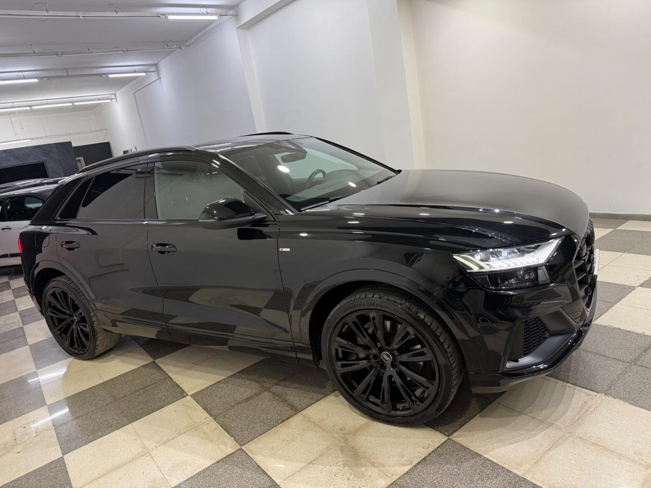 Audi Q8 45 TDI quattro S Line Full optional