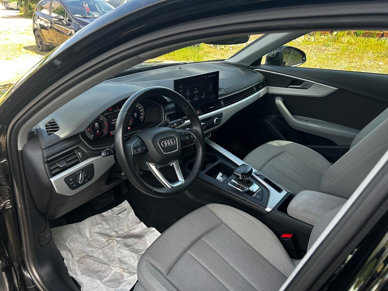 Audi A4 Avant 35 TDI/163 CV S tronic Business Advanced
