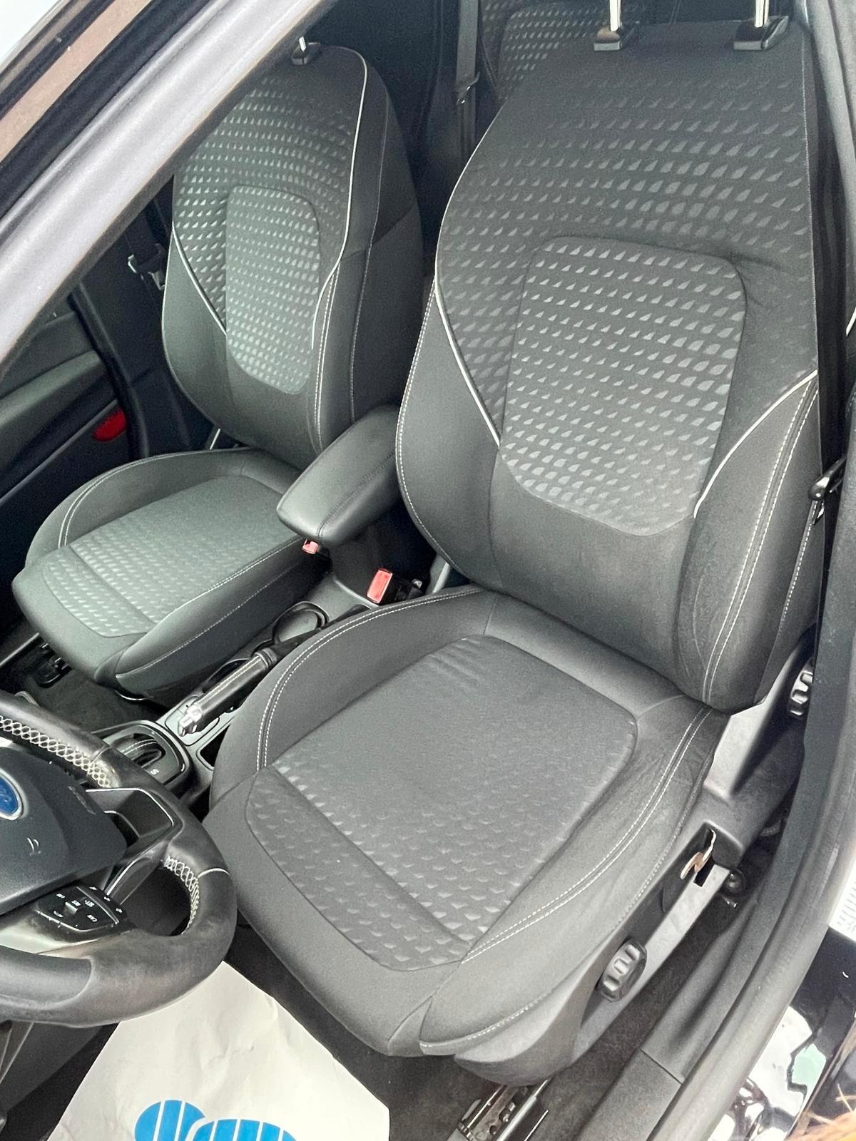 Ford Fiesta Automatica benzina 1.0
