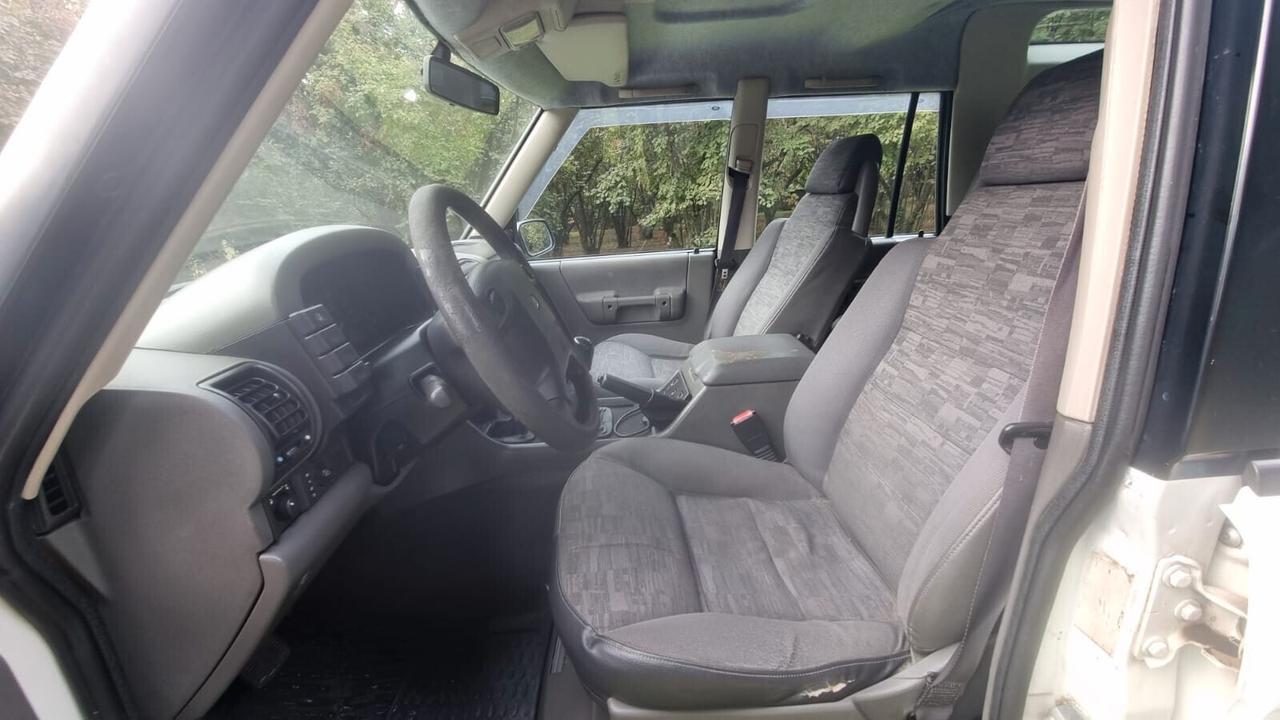 Land Rover Discovery 2.5 Td5 5 porte 2001 LEGGI TESTO