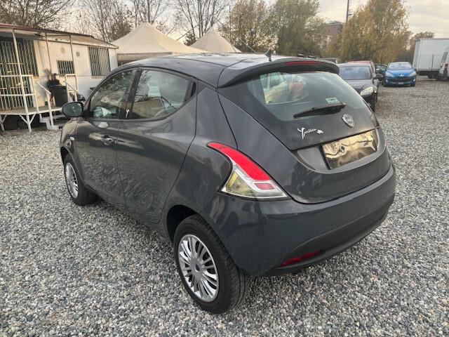 Lancia Ypsilon 0.9 TwinAir 85 CV 5 porte S&S Silver