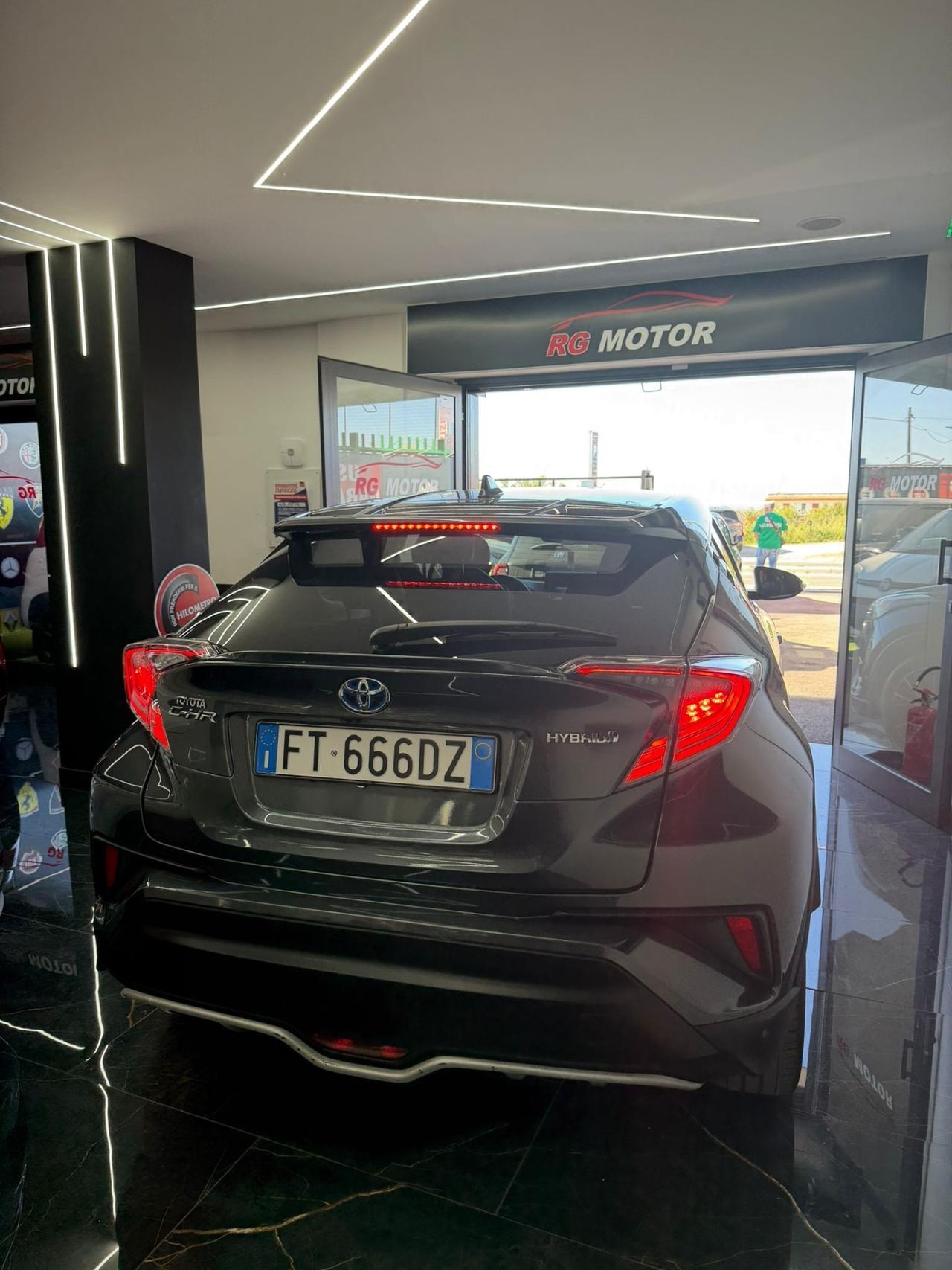 Toyota C-HR 1.8 Hybrid E-CVT Lounge