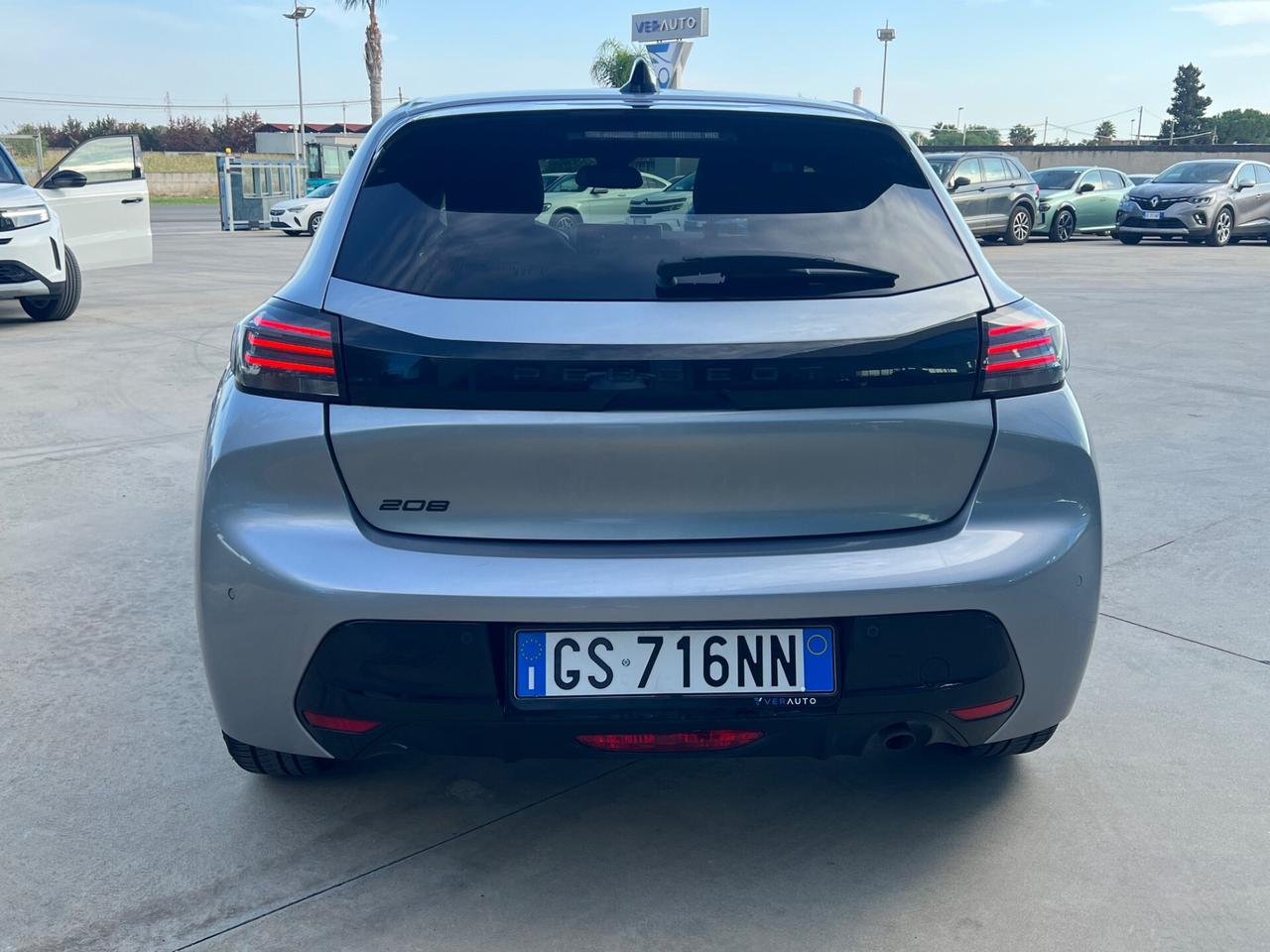 Peugeot 208 1.2 puretech Allure - possibiltà noleggio no scoring