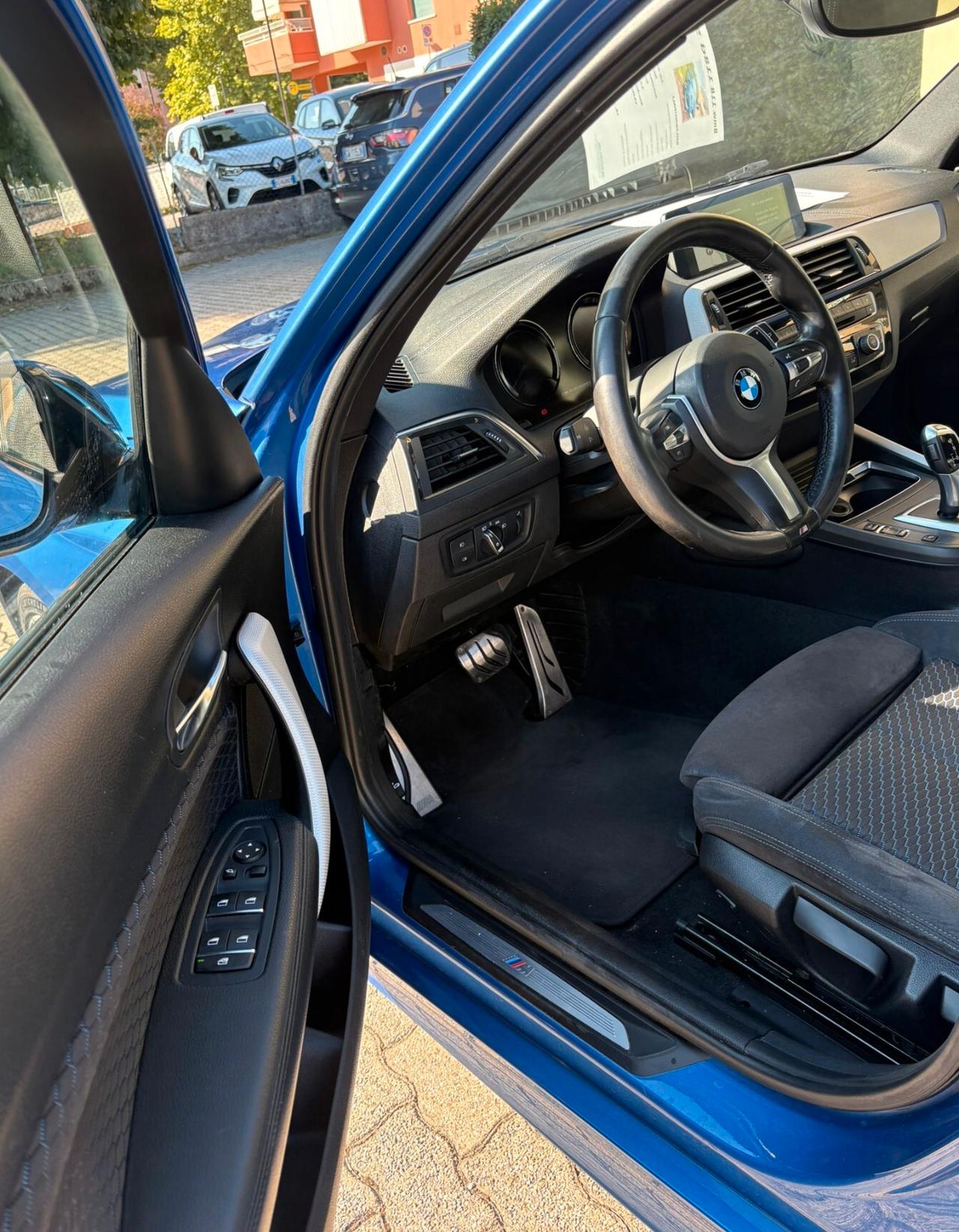 Bmw 118 118d 5p. Msport