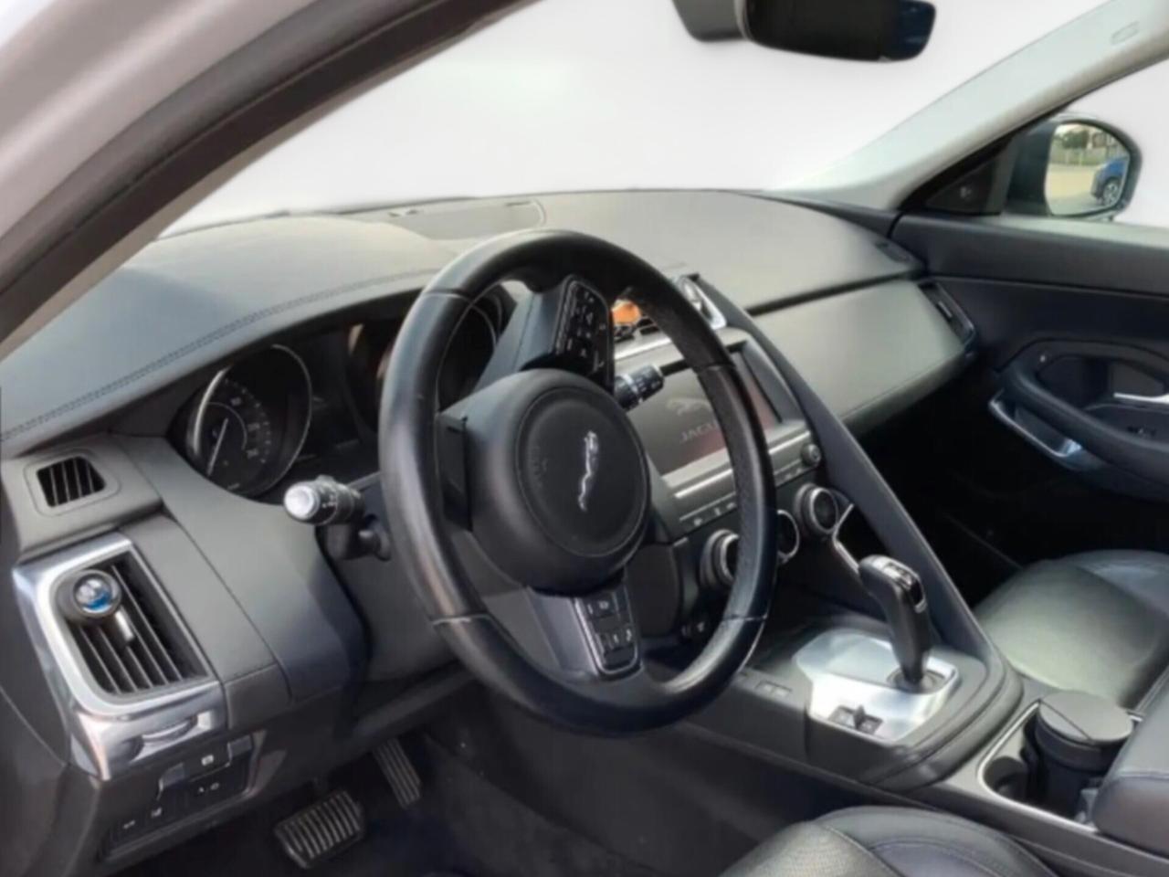 Jaguar E-Pace 2.0D 150 CV AWD aut. HSE Perfetta