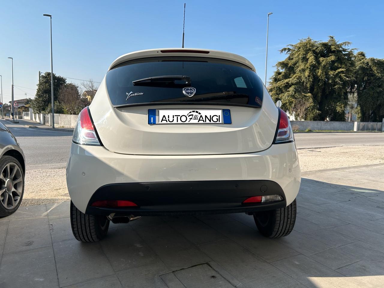 Lancia Ypsilon 1.2 69 CV 5 porte GPL REVISIONATO