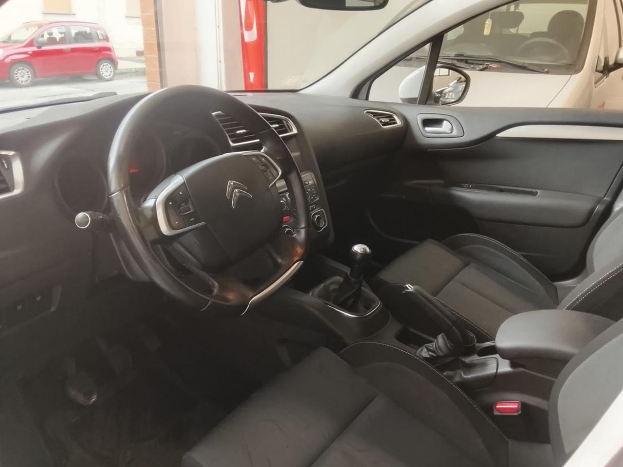 Citroen C4 1.6 HDi N1 5 posti iva esposta ( prezzo inclusa )