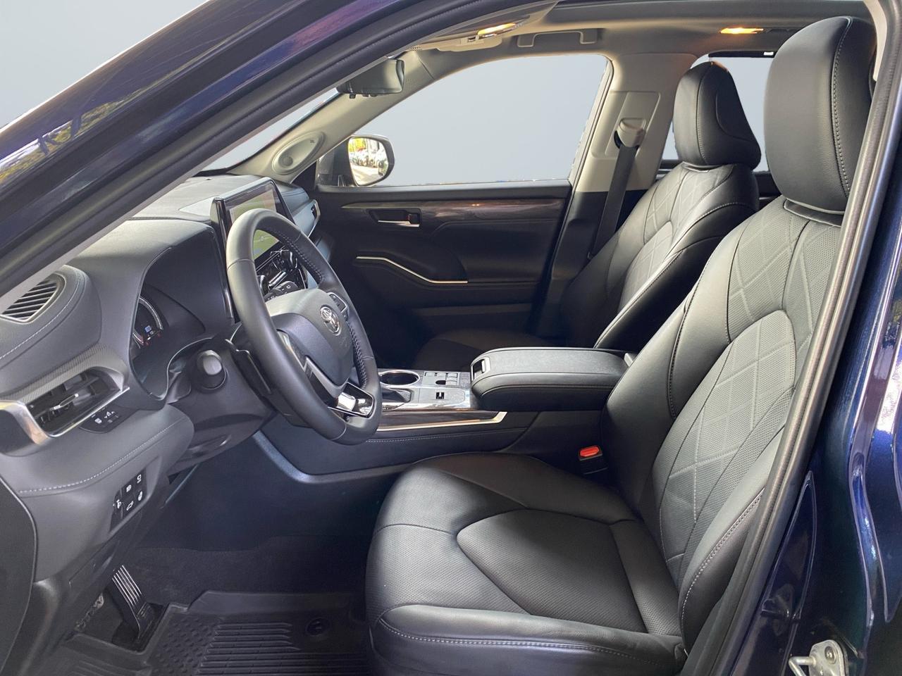 TOYOTA Highlander - Highlander 2.5h Executive e-cvt
