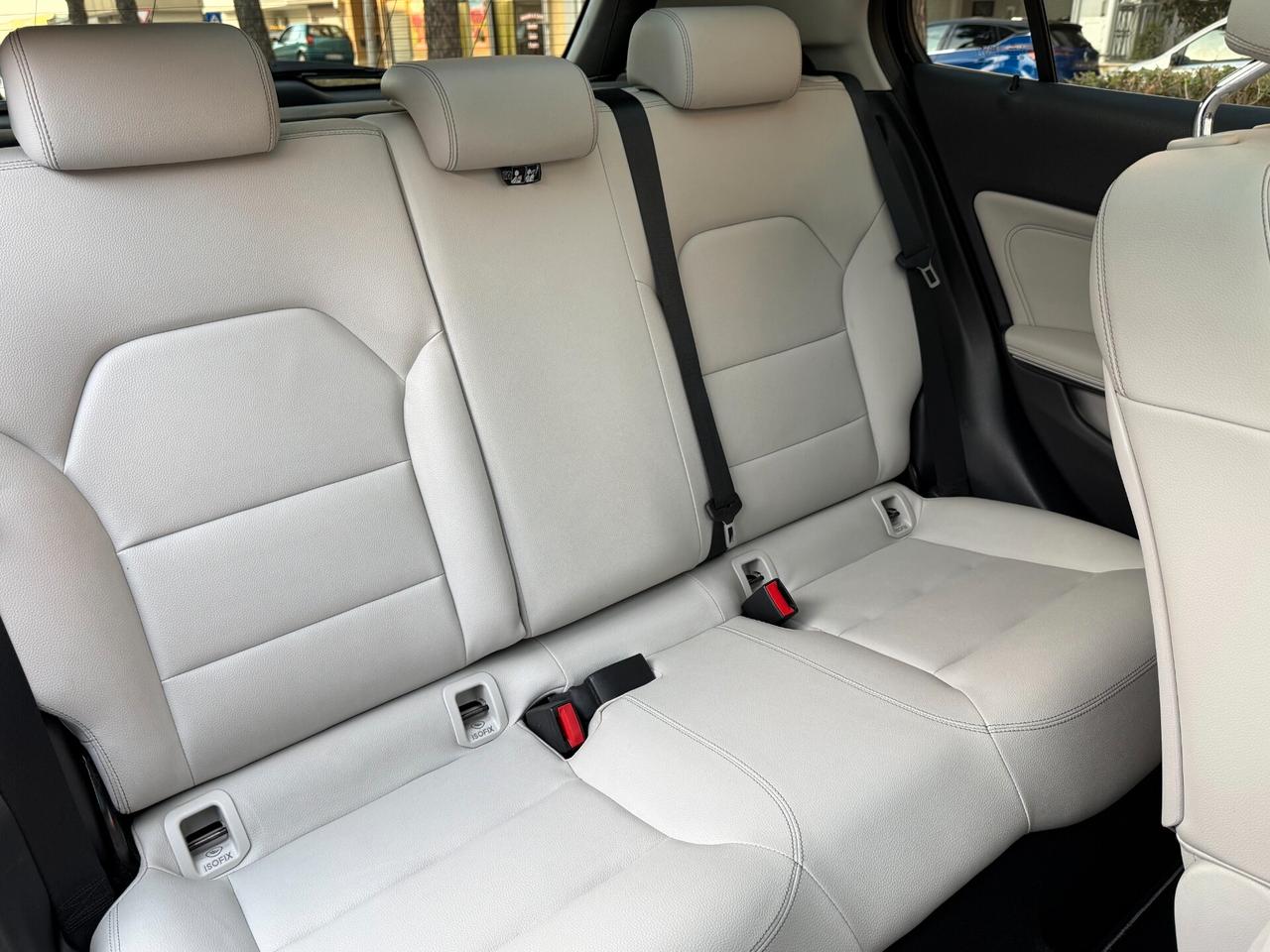 Mercedes GLA 200 d Autom Enduro *TETTO - 2016