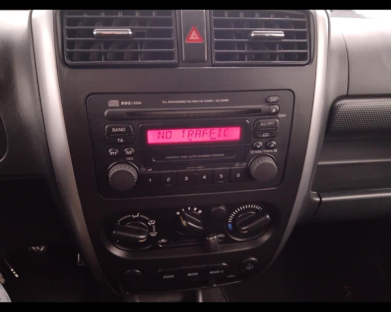 SUZUKI Jimny III 1997 - Jimny 1.3 vvt Evolution+ 4wd