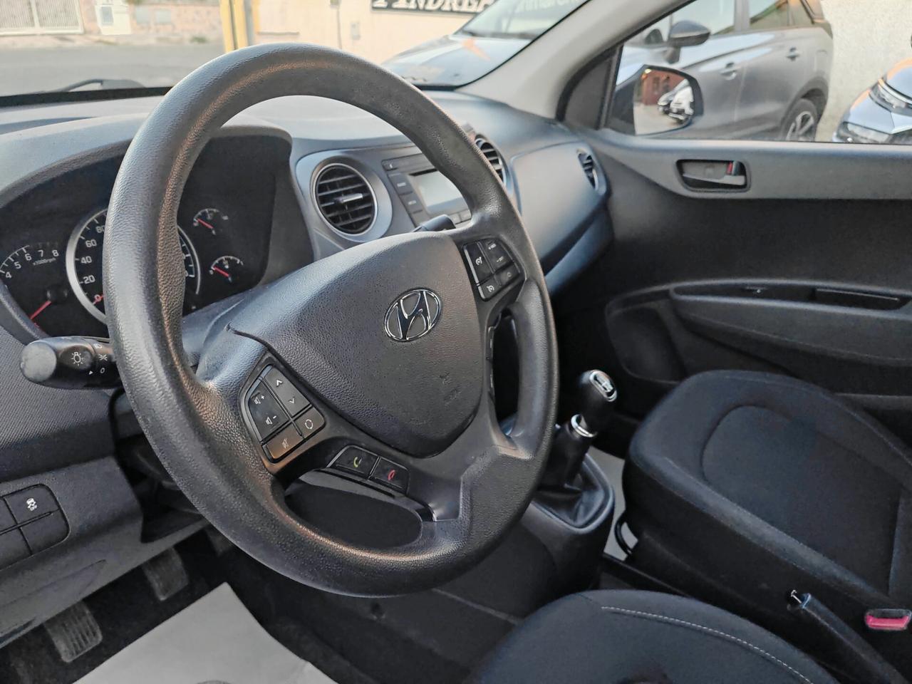 Hyundai i10 1.0 Benzina full optional 2019