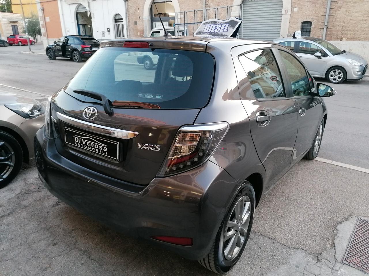 Toyota Yaris 1.4 D-4D 5 porte Lounge
