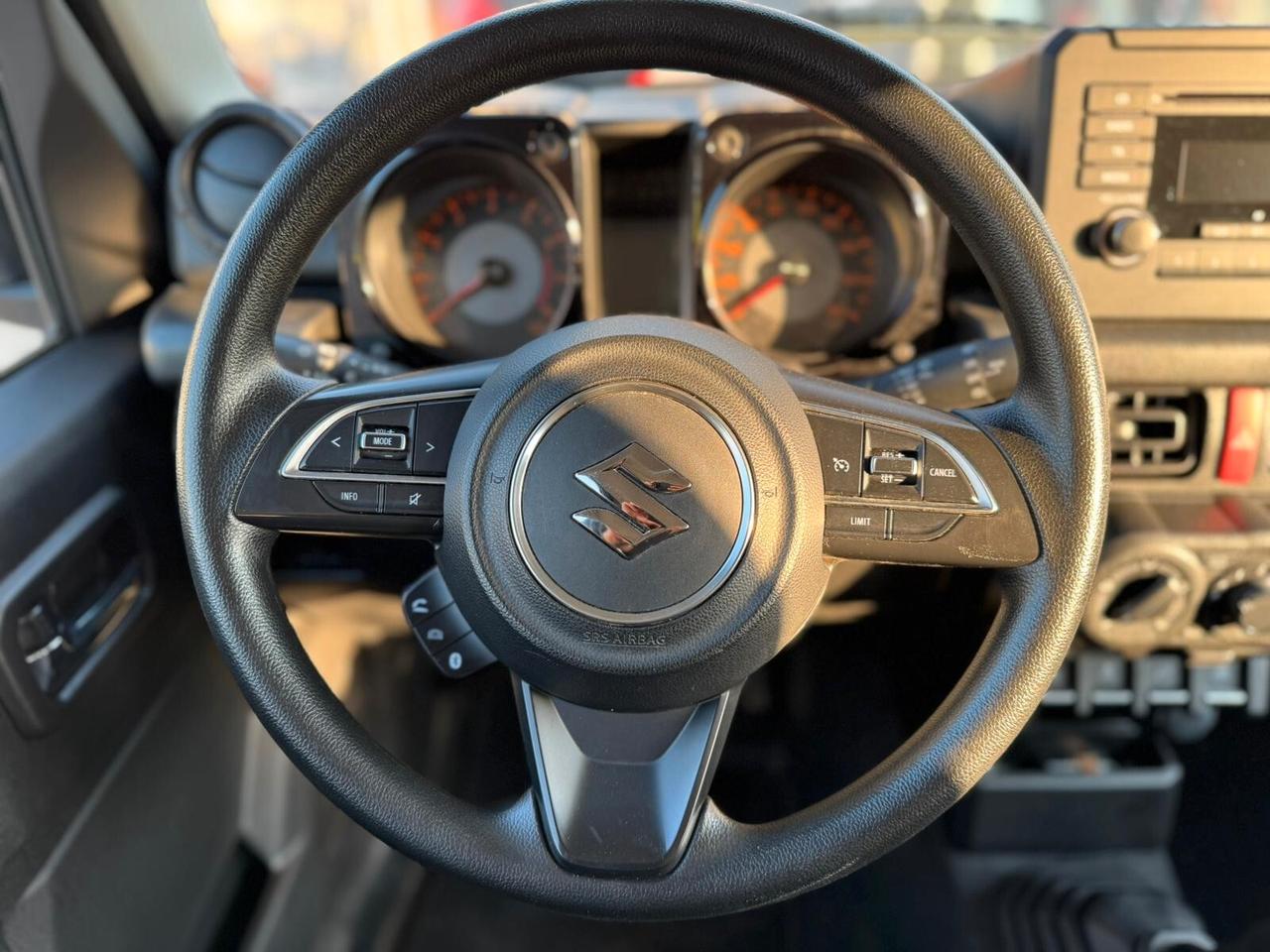 Suzuki Jimny 1.5 5MT PRO 4wd