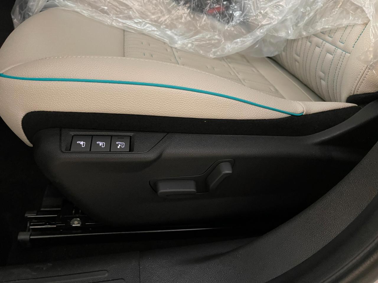 Fiat 600 hybrid La Prima 1.0 110cv auto-LEGGI SOTTO