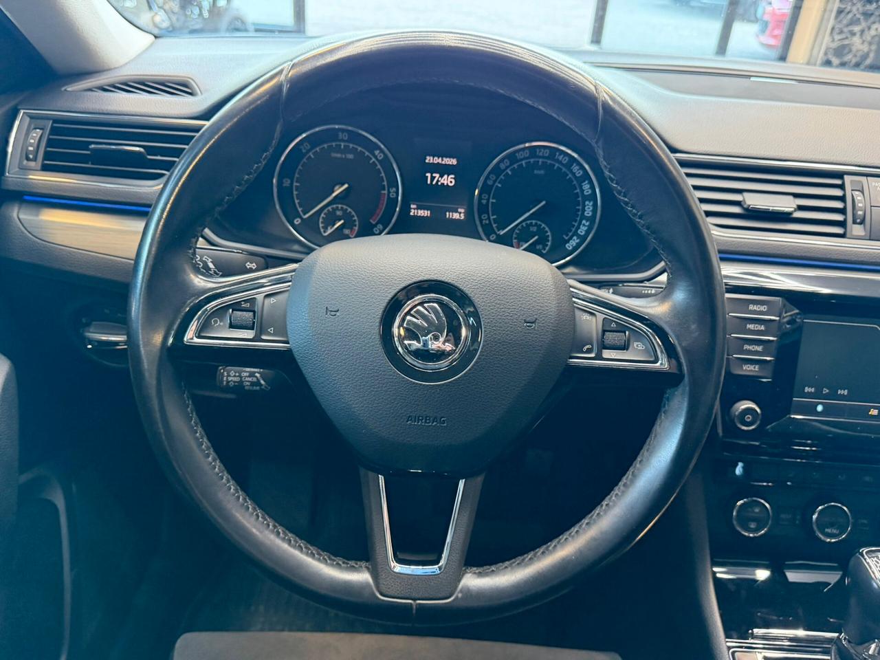 Skoda Superb 2.0 TDI DSG Wagon Ambition