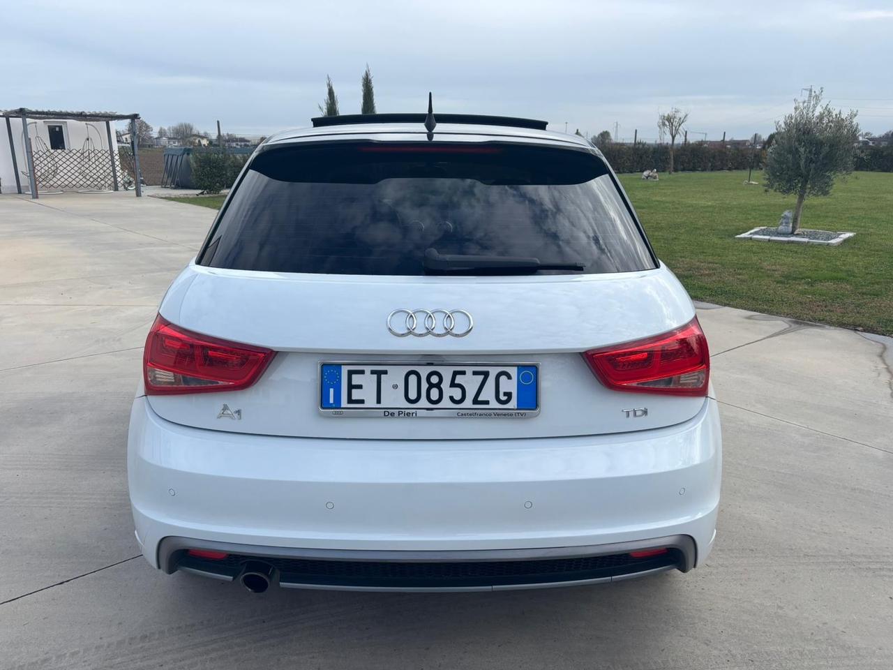 Audi A1 SPB 1.6 TDI S tronic S line edition